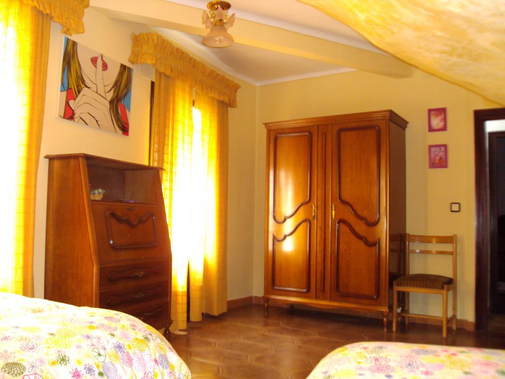 Casa Rural Cuevas Del Sol Setenil De Las Bodegas 객실 사진